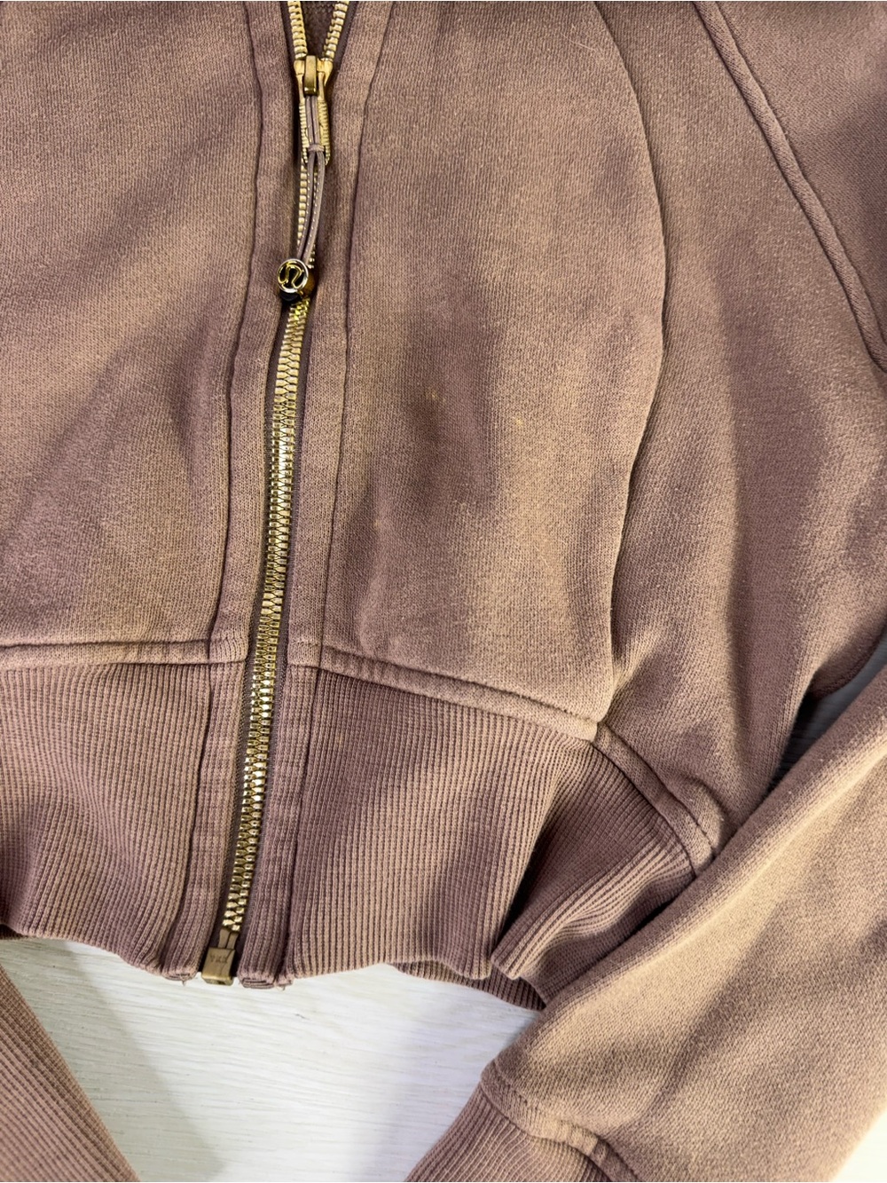 Lululemon Scuba Full-Zip Cropped Hoodie taupetastic with gold hardware size 2 - Picture 4 of 5